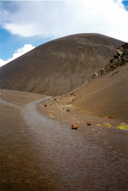 Cestou na Cinder Cone v Lassen Volcanic Park