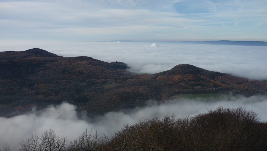 Francká hora a masiv kolem Pařezu, Kleče a rezervace Březina.