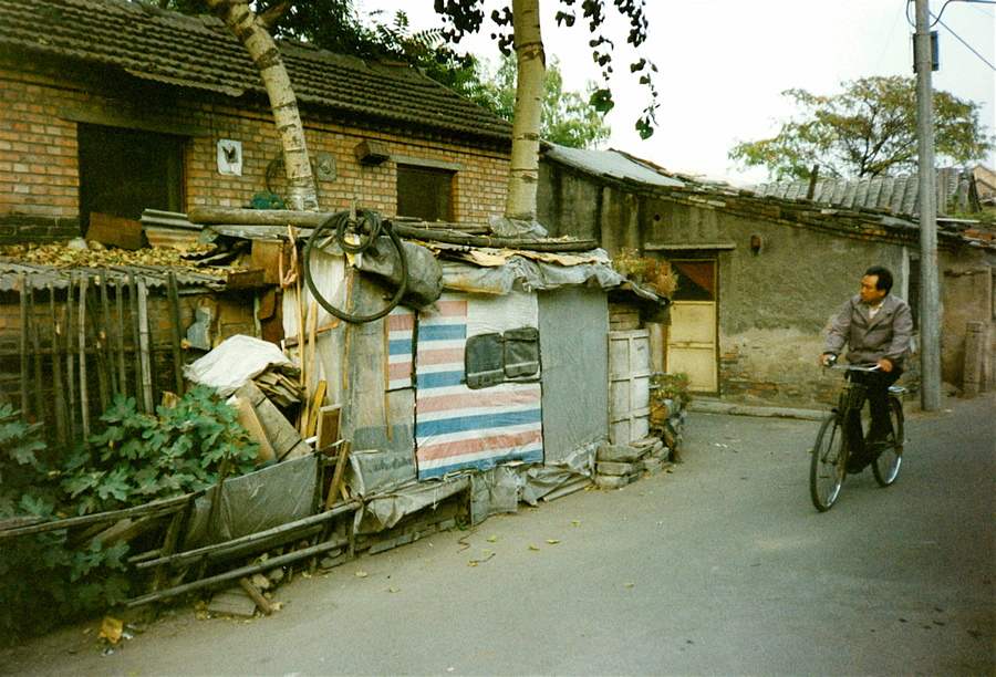 Přístěnek. Cyklista moc nechápe, co mě zaujalo.