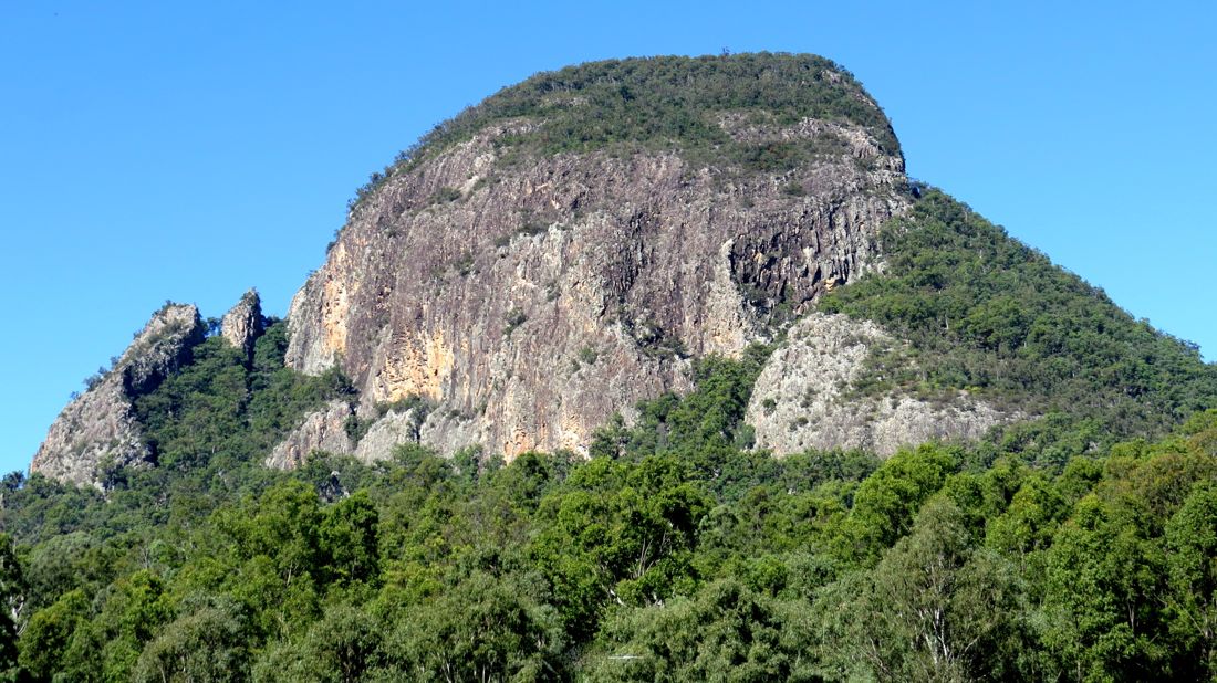 Západní strana Mount Greville.