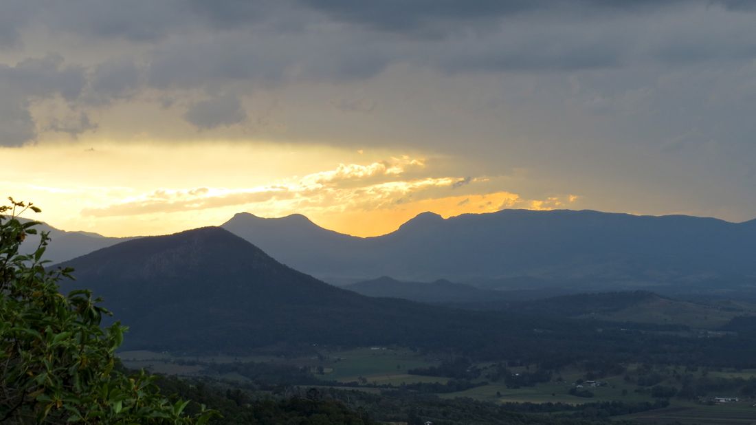 Mt Edward, Mt Mitchell, Cunningham Gap a Mt Cordeaux.