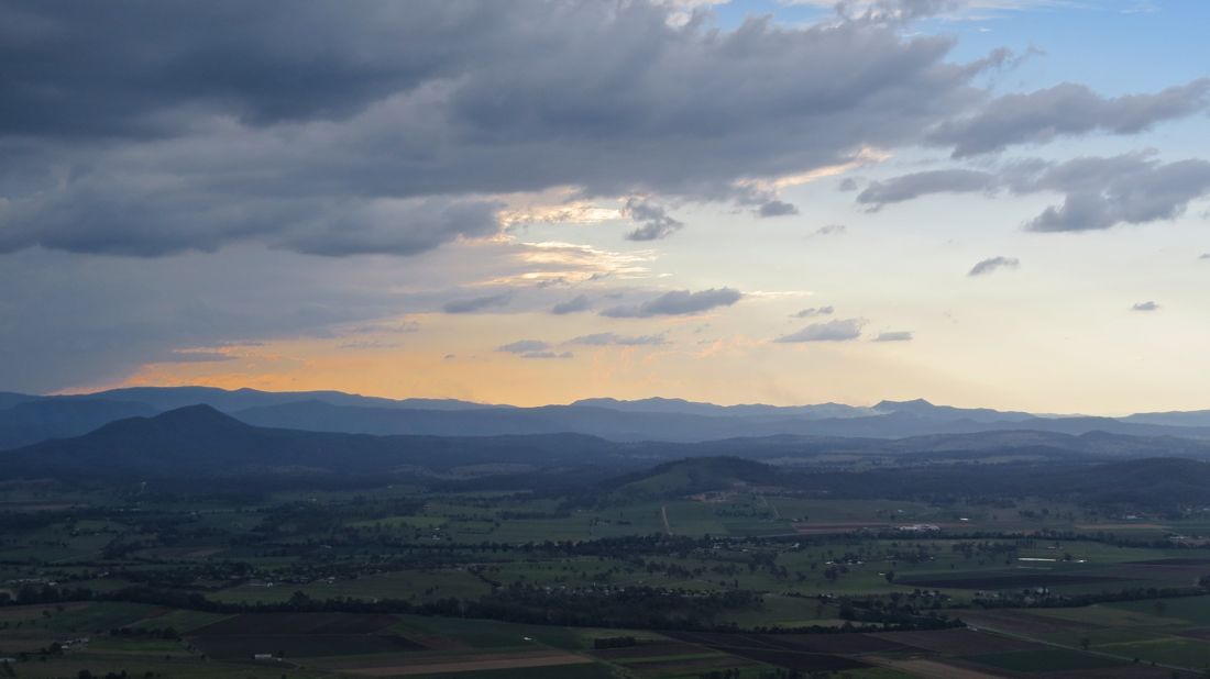 Fassifern Valley z Loganovy vyhlídky.