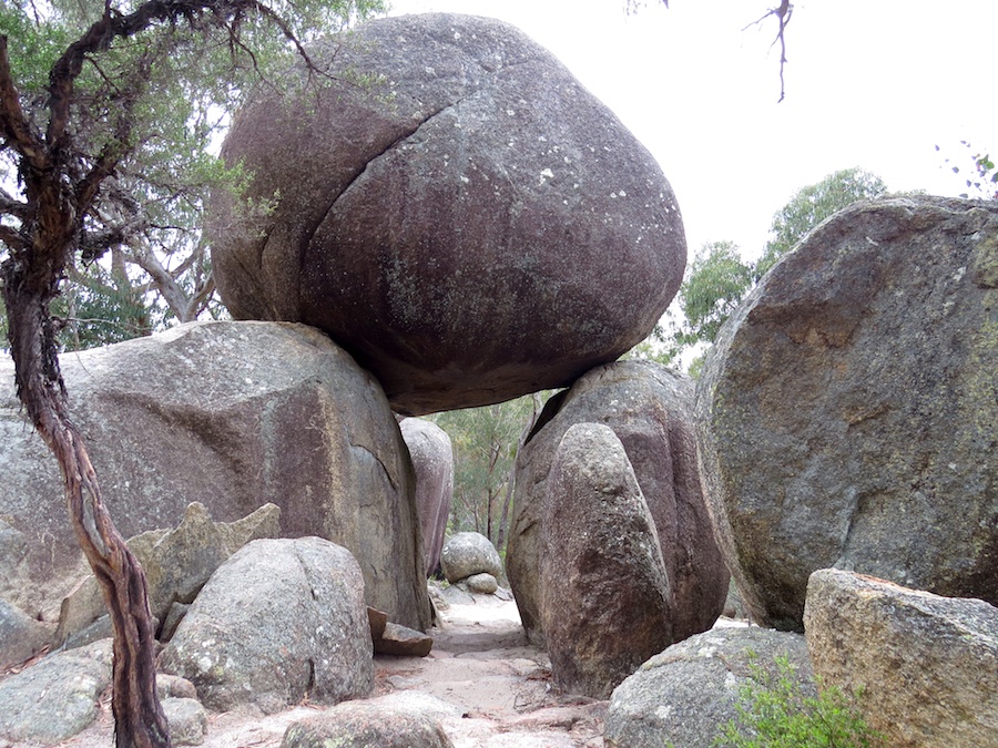 Granite Arch, další unikátní dílo eroze a povětrnostních podmínek.
