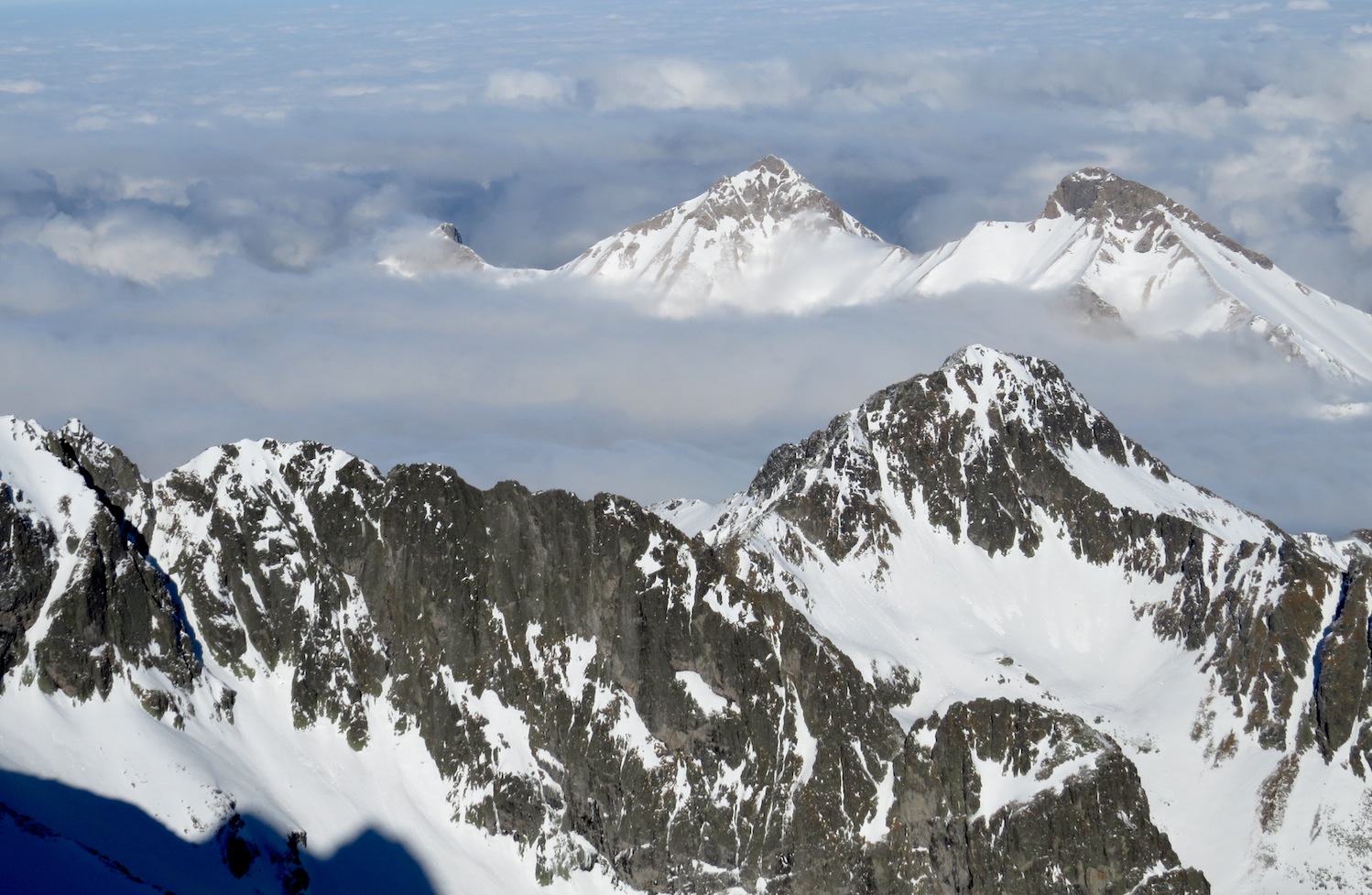 Jahňačí štít a Belianské Tatry v pozadí.
