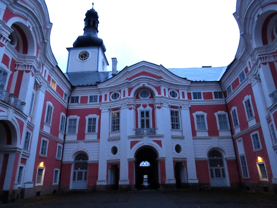 Vnitřní klášterní nádvoří.
