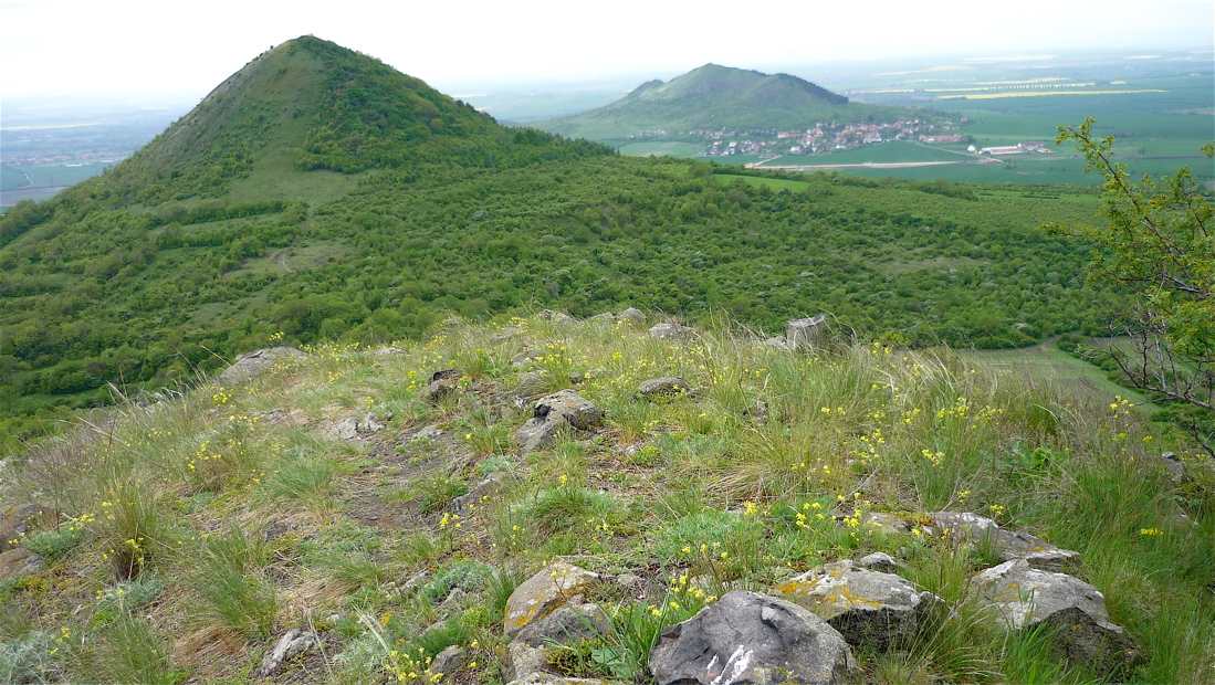 Z vrcholu Srdova: Oblík a Raná