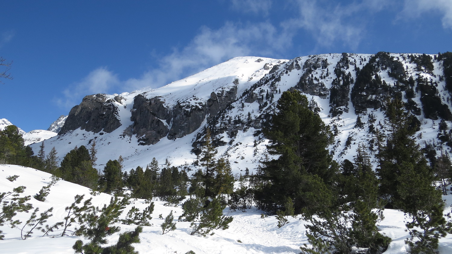 Patria (2202 m), první vrchol východního úbočí Mlynické doliny.