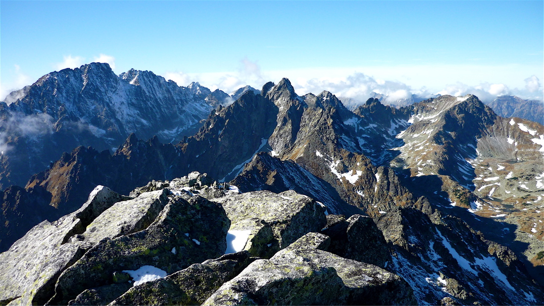 Panorama od Kvetnicové veže po Svišťový štít
