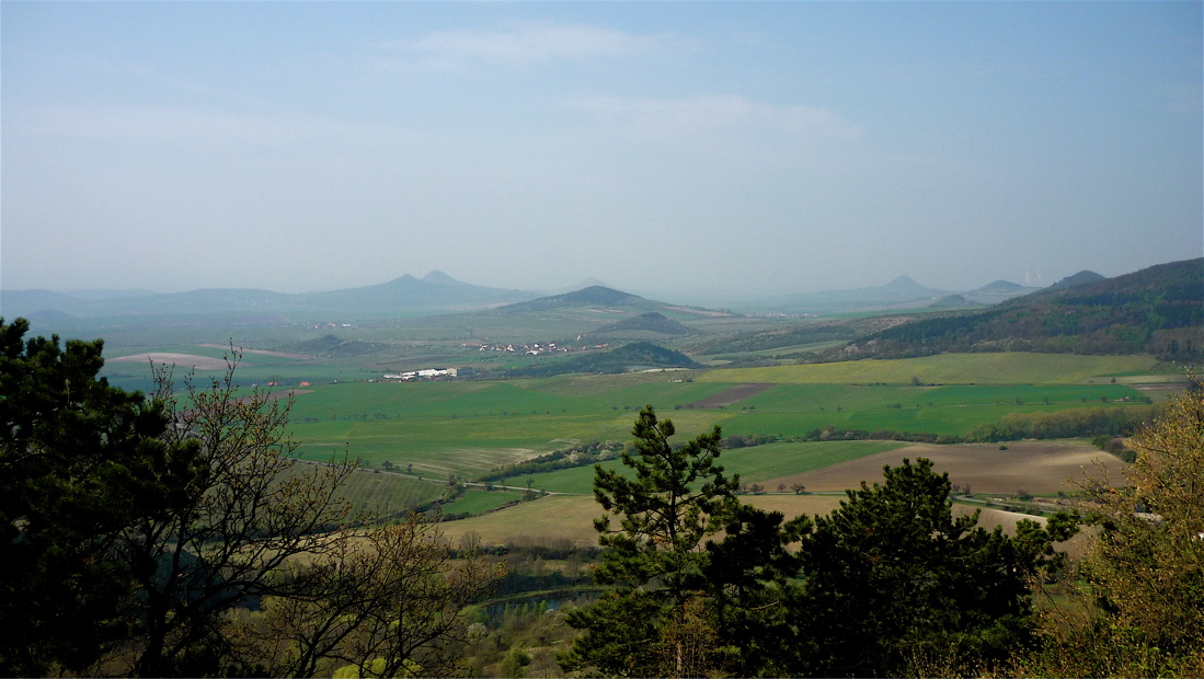 Výhled na Oblík, Ranou, Milou