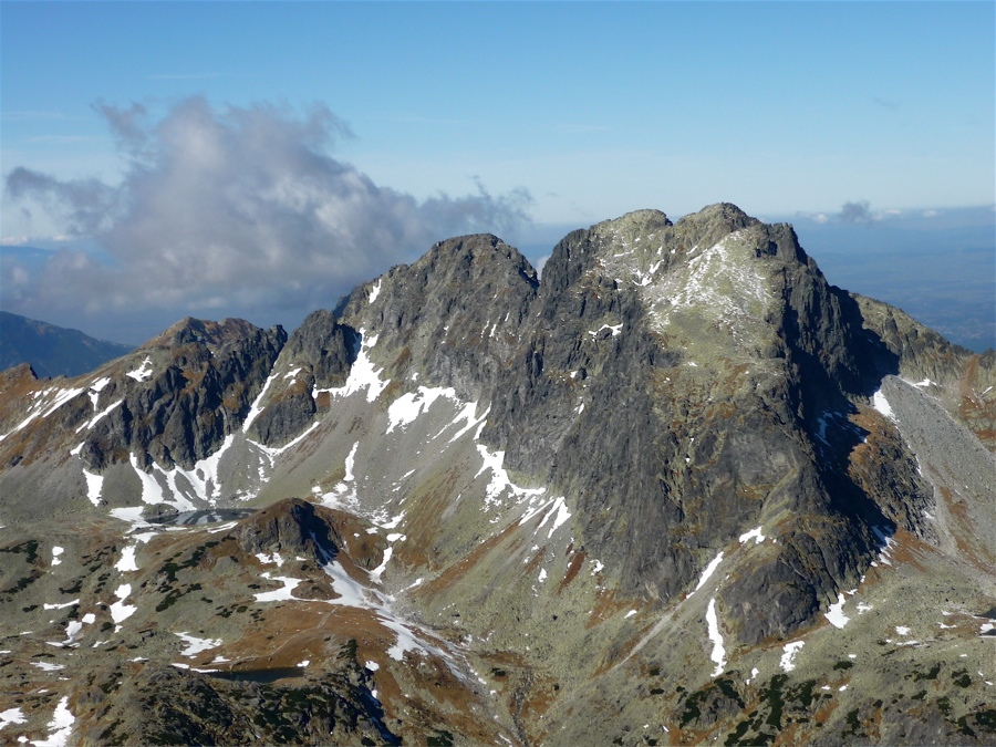 Malý Javorový štít (2380 m) a Javorový štít (2417 m).