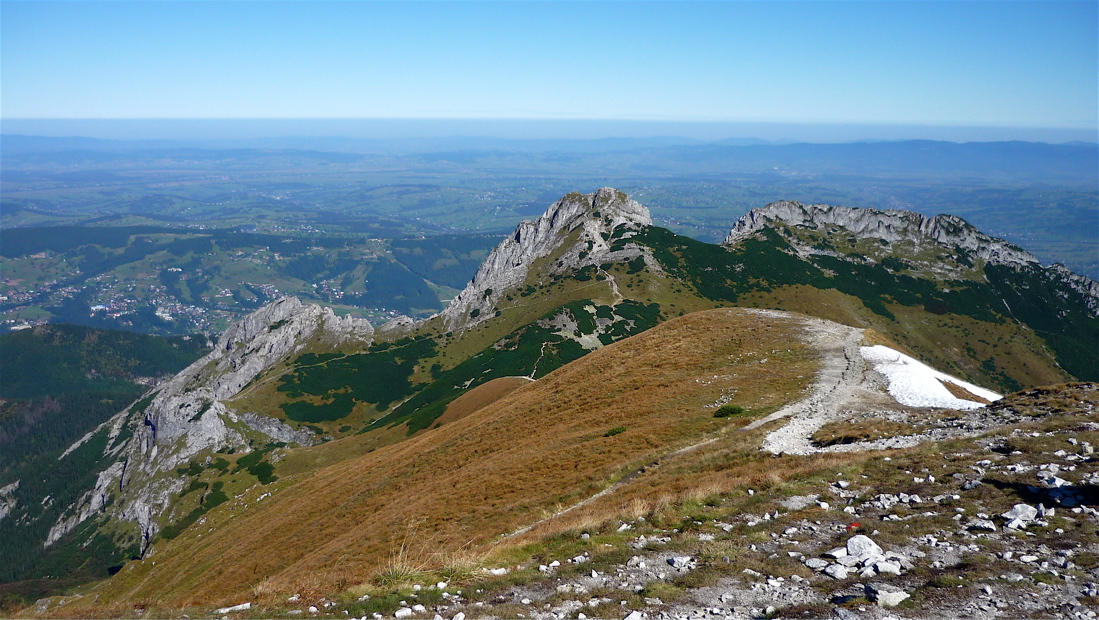 Giewont z Kondratovy kopy. A dál na sever - Polsko.