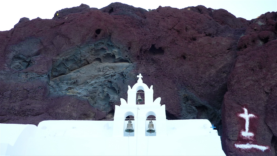 Akrotiri se nalézá na JZ výběžku Santorini.