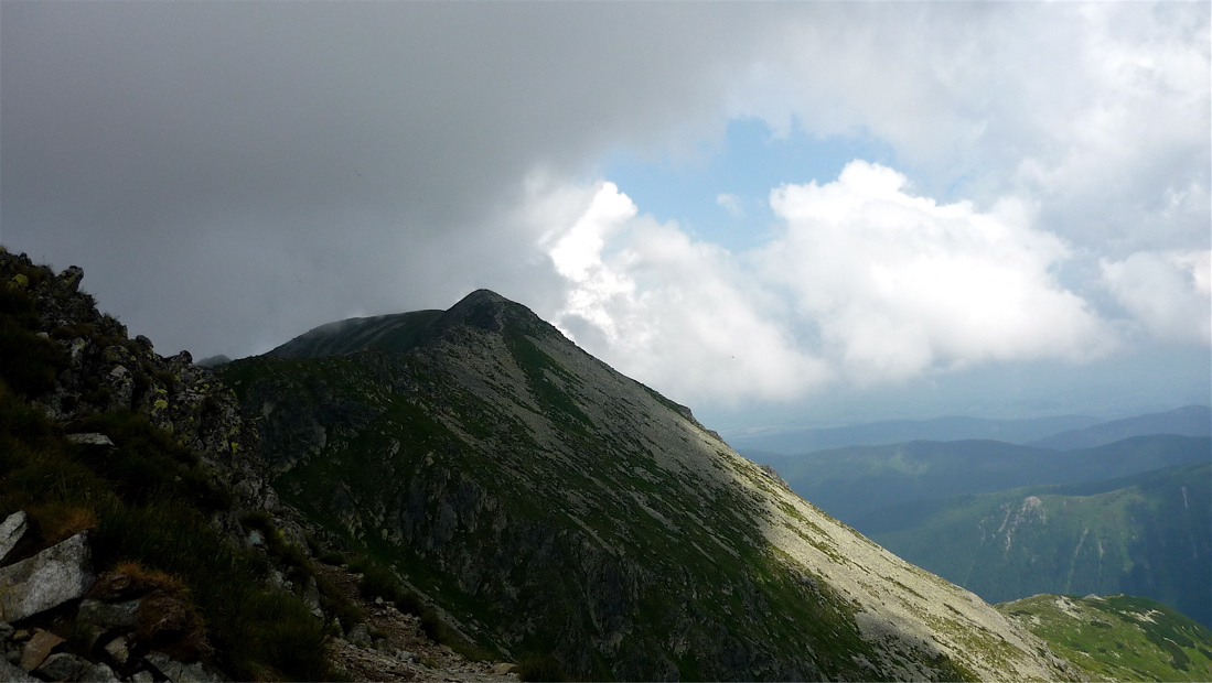 Spálená (2083 m) z Baníkova