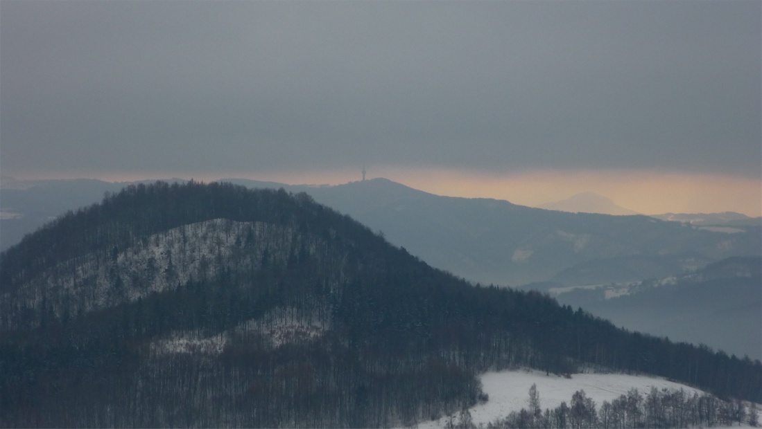 V řadě: Chmelník, Buková hora a Sedlo.