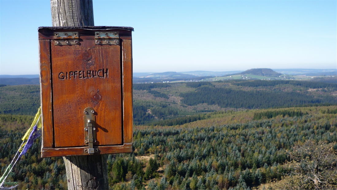 Výhled k severozápadu na Bärenstein (898 m).
