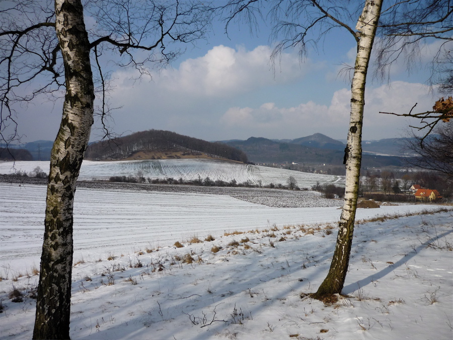 Zpod Liščína: Myštický vrch, Trojhora a Kalich.