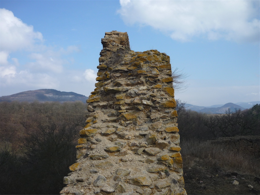 Kubačka, zeď, Deblík.