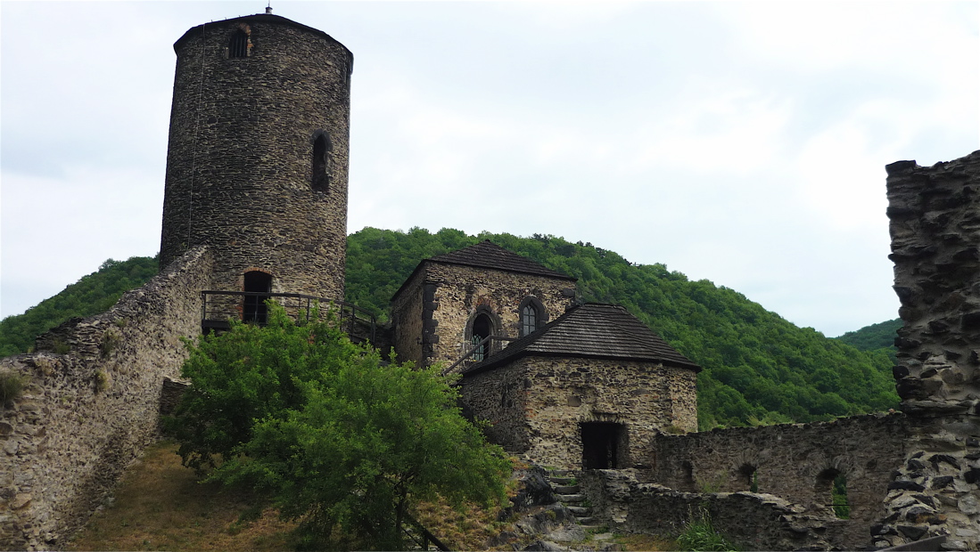 Střekov zkrátka povýšil na turistickou položku.
