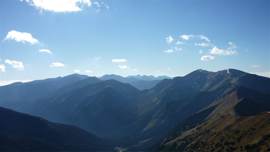 Léta jsem se chtěl na Západní Tatry podívat z této strany.