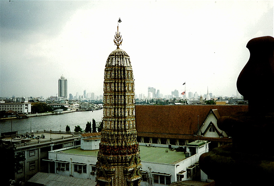 Střed Bangkoku a řeka Chao Phraya.