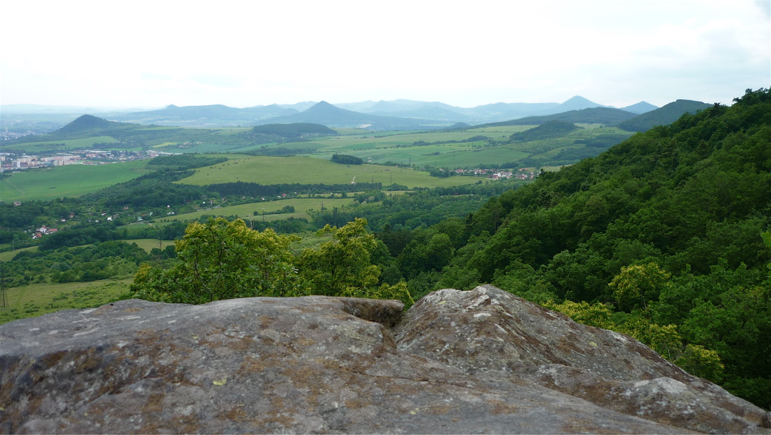 Panorama od Radobýlu až po Hradiště. 