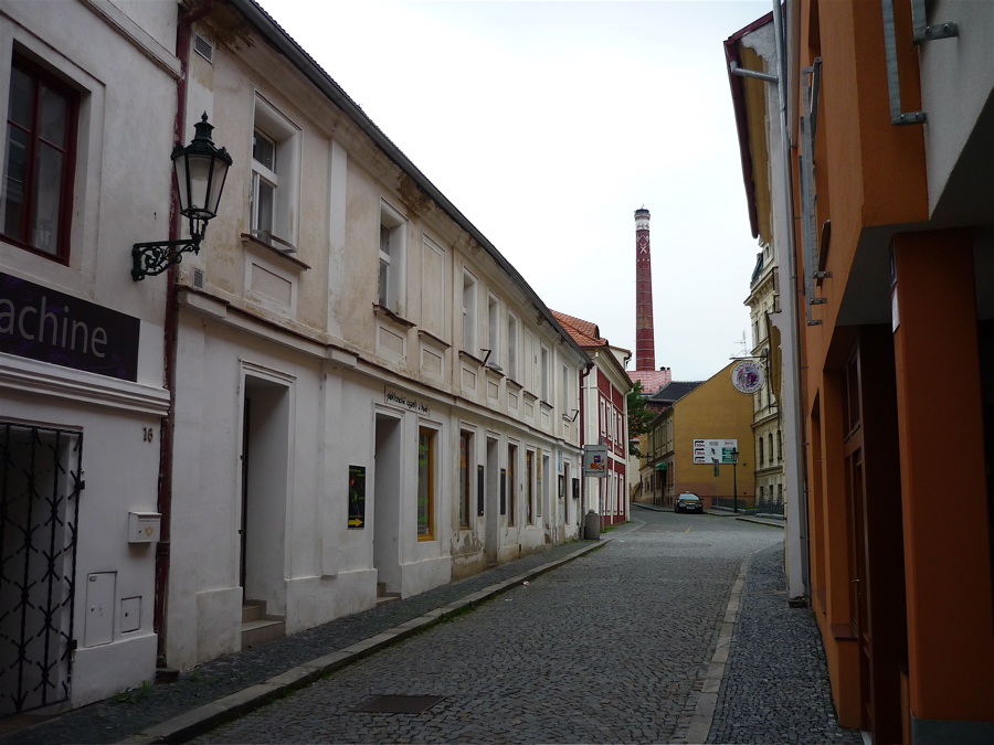 Kde jsou lidi? A co tam dělají? A jaký to má všechno smysl?