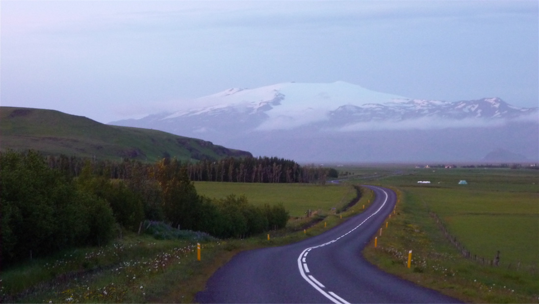 První půlnoční ledovec: Eyjafjallajökull.