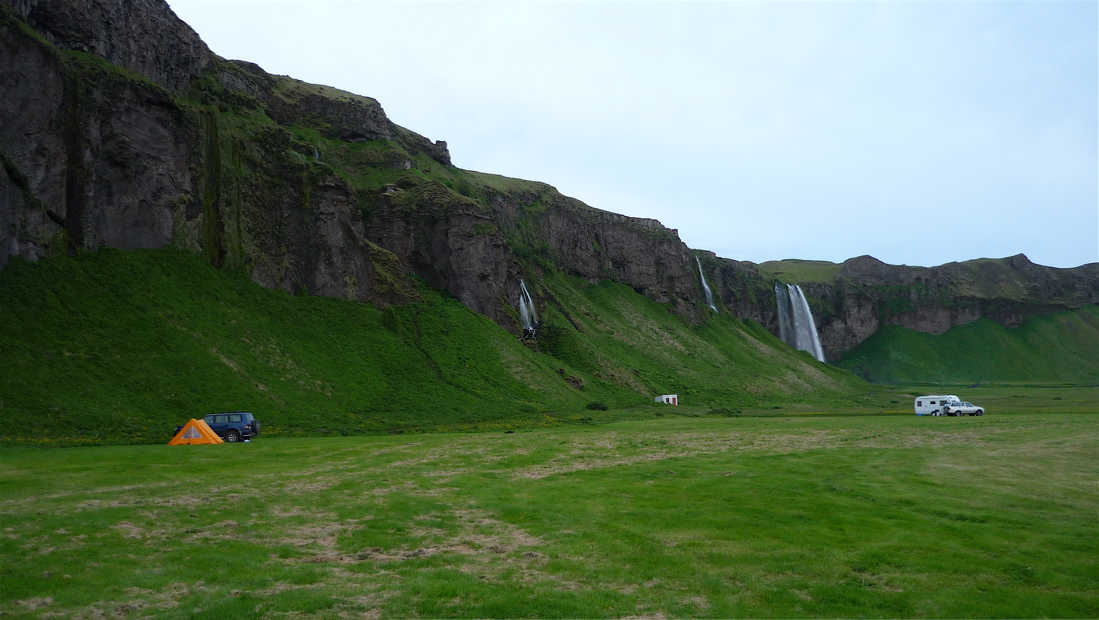 Camp u Sjelalandsfoss.