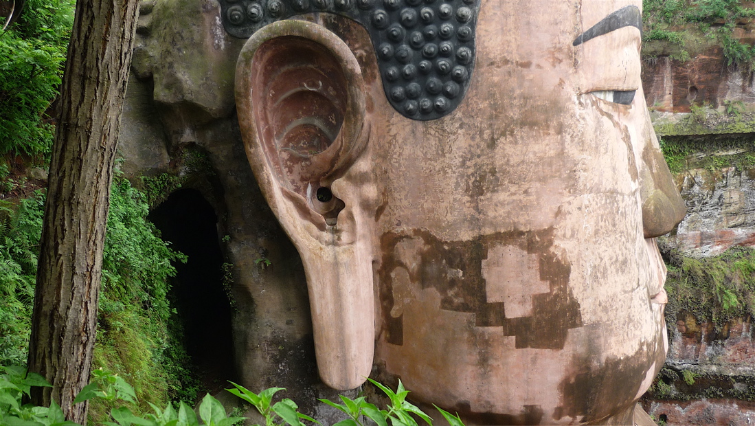 Buddha naslouchající.