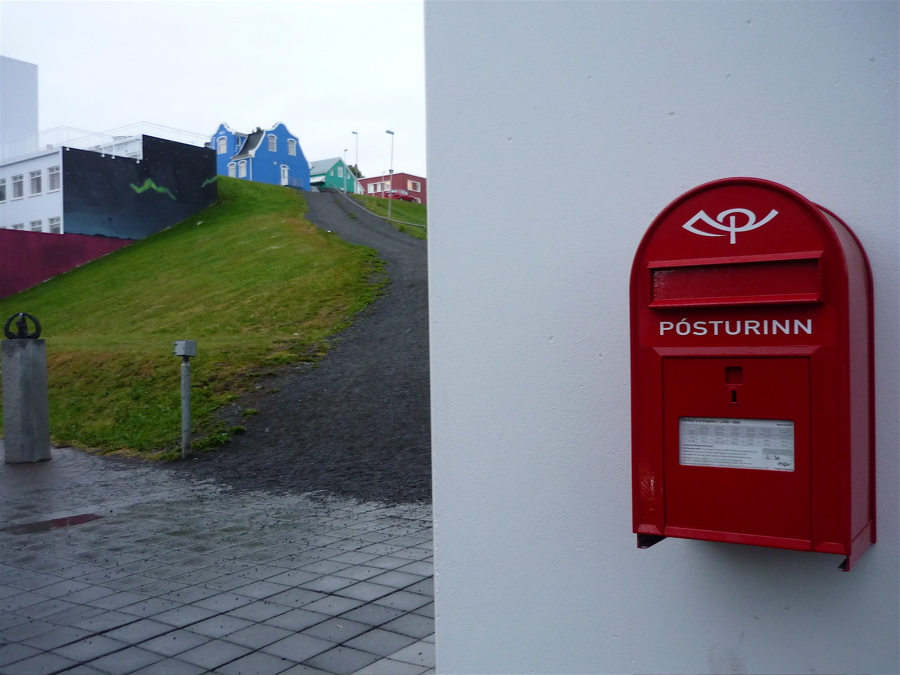 Akureyri na severním pobřeží.