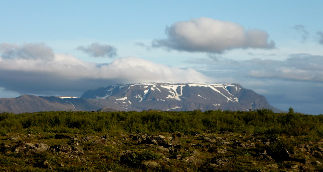 Nedaleký Bláfjall (1222 m).