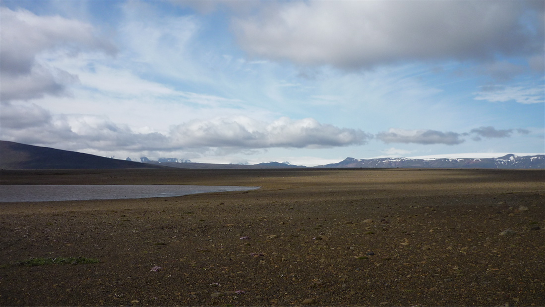 Z druhé strany pak větší ledovec Langjökull.