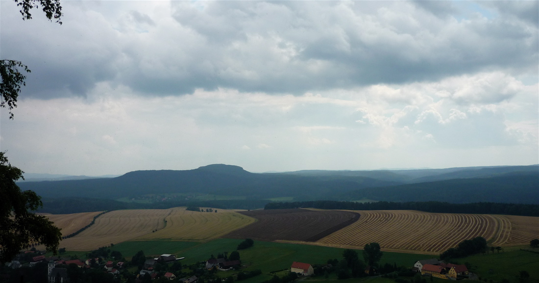 Zchirnstein (560 m) z Papststeinu.