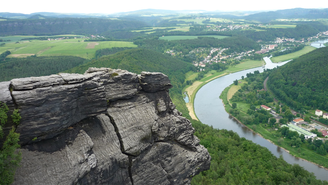 Ohyb Labe a pohled k Prossen a Bad Schandau.