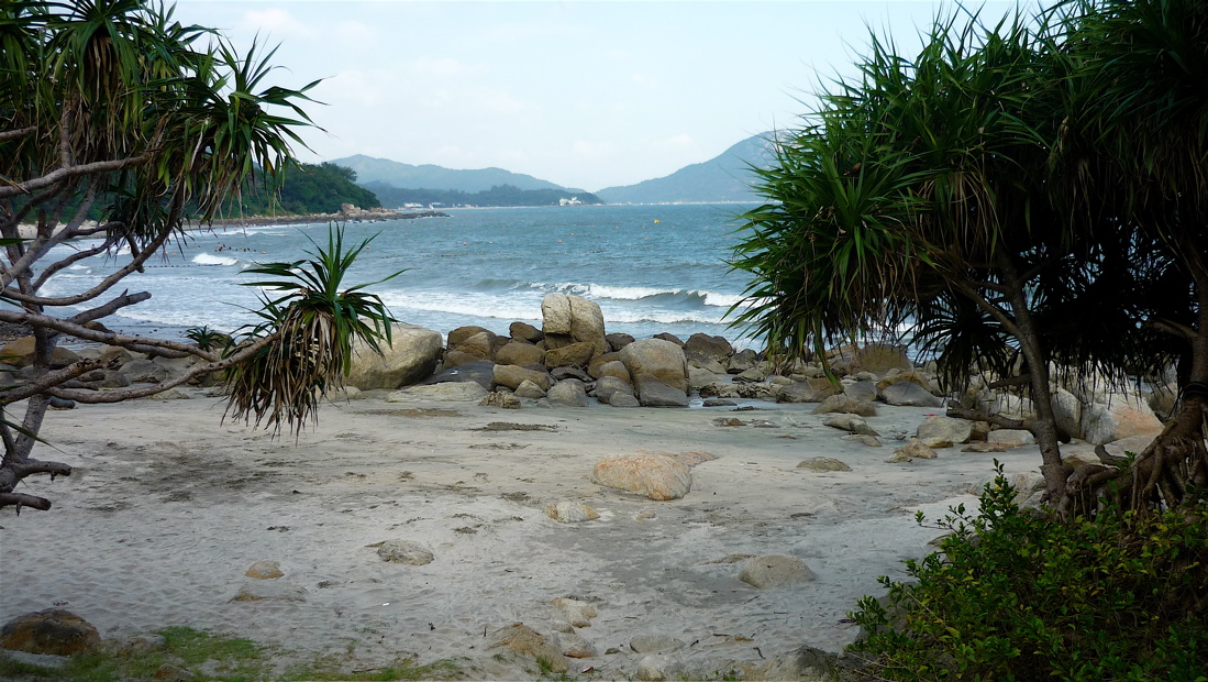 Lantau je největší hongkongský ostrov.