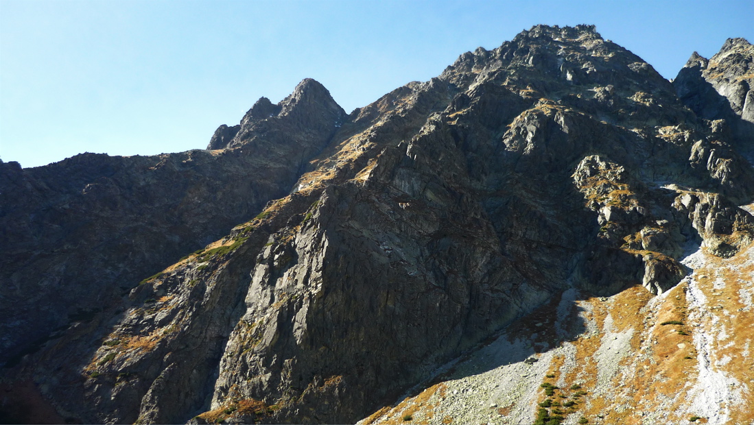 Predná Bašta (2374 m) a Satan.
