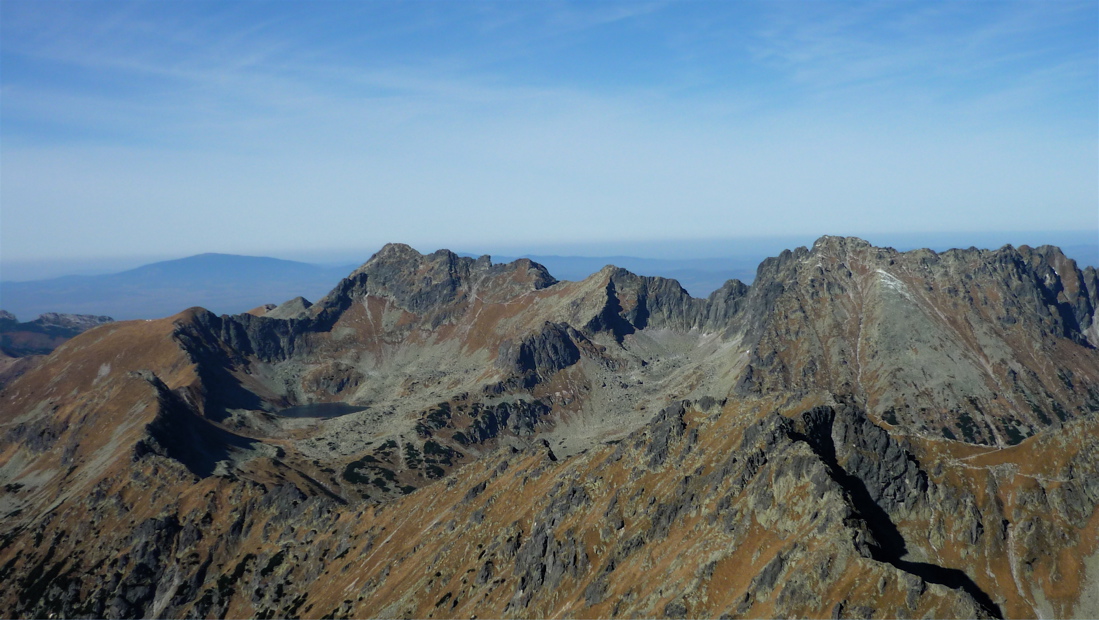 Swinica (2301 m) a Kozi Wierch (2291 m) z Kôprovského štítu.
