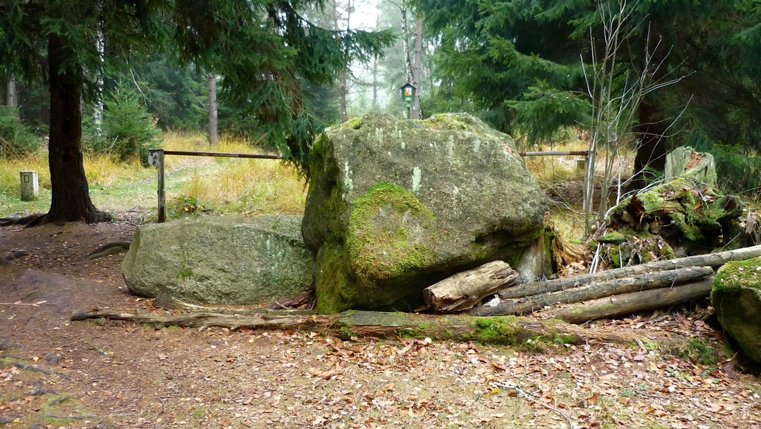Česká brána - zatarasená.