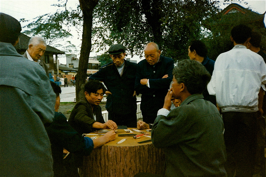 Hráči mahjongu.