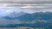 Masiv legendární Mount Barney (rozeklaný dvojvrchol vlevo).